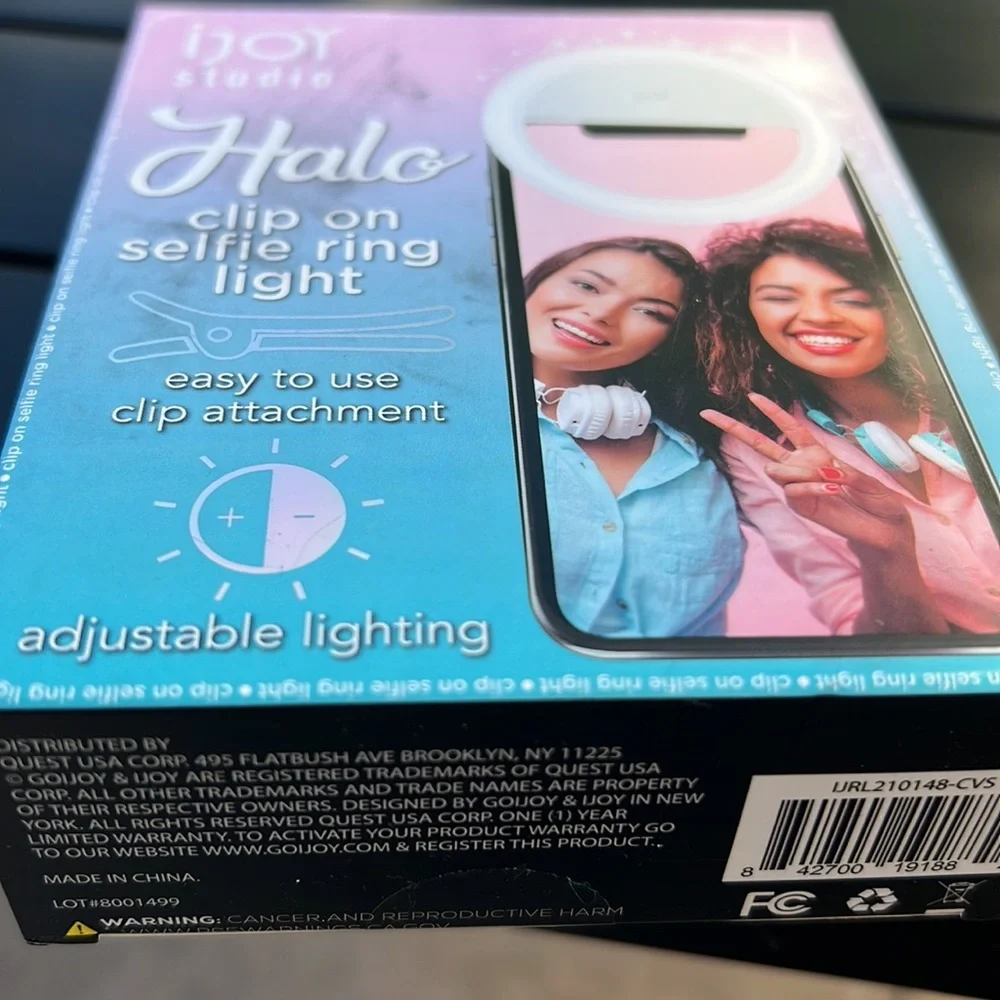 NIB iJoY studio Halo clip on selfie ring light 3 light levels new in box